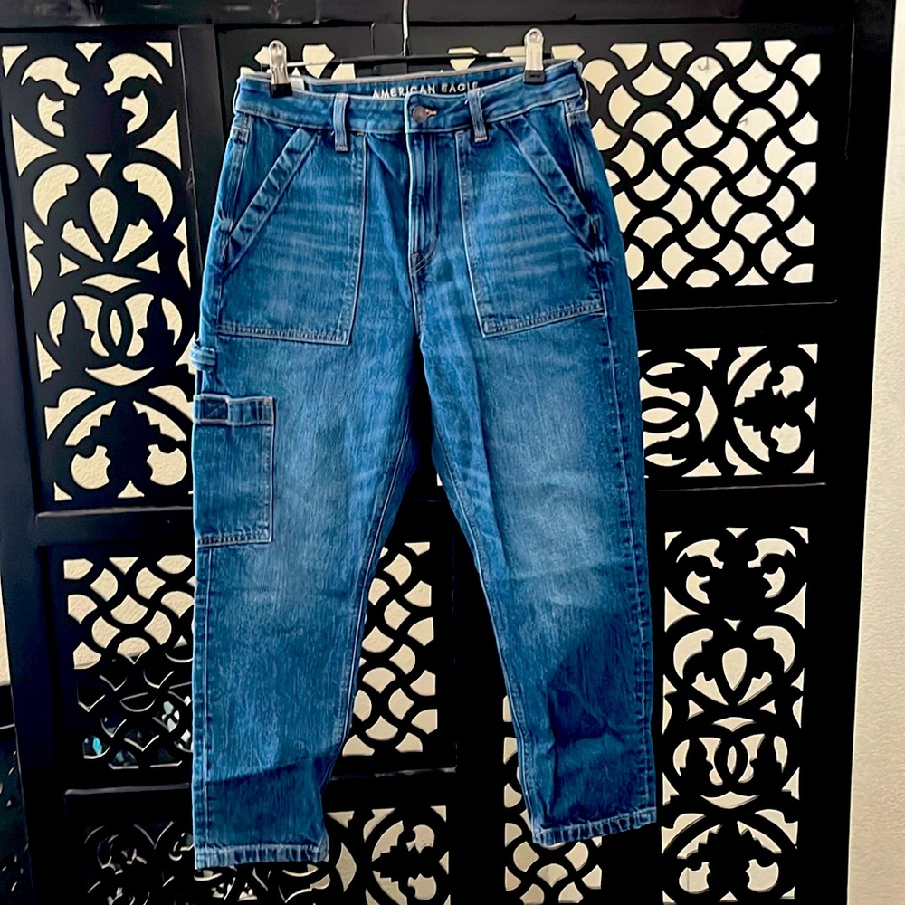 American Eagle mom jean